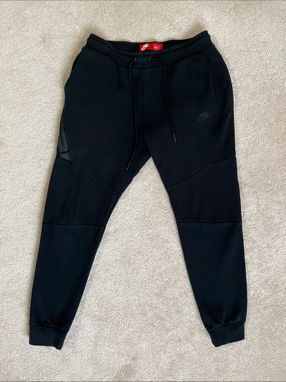 Nike Tech men’s pants